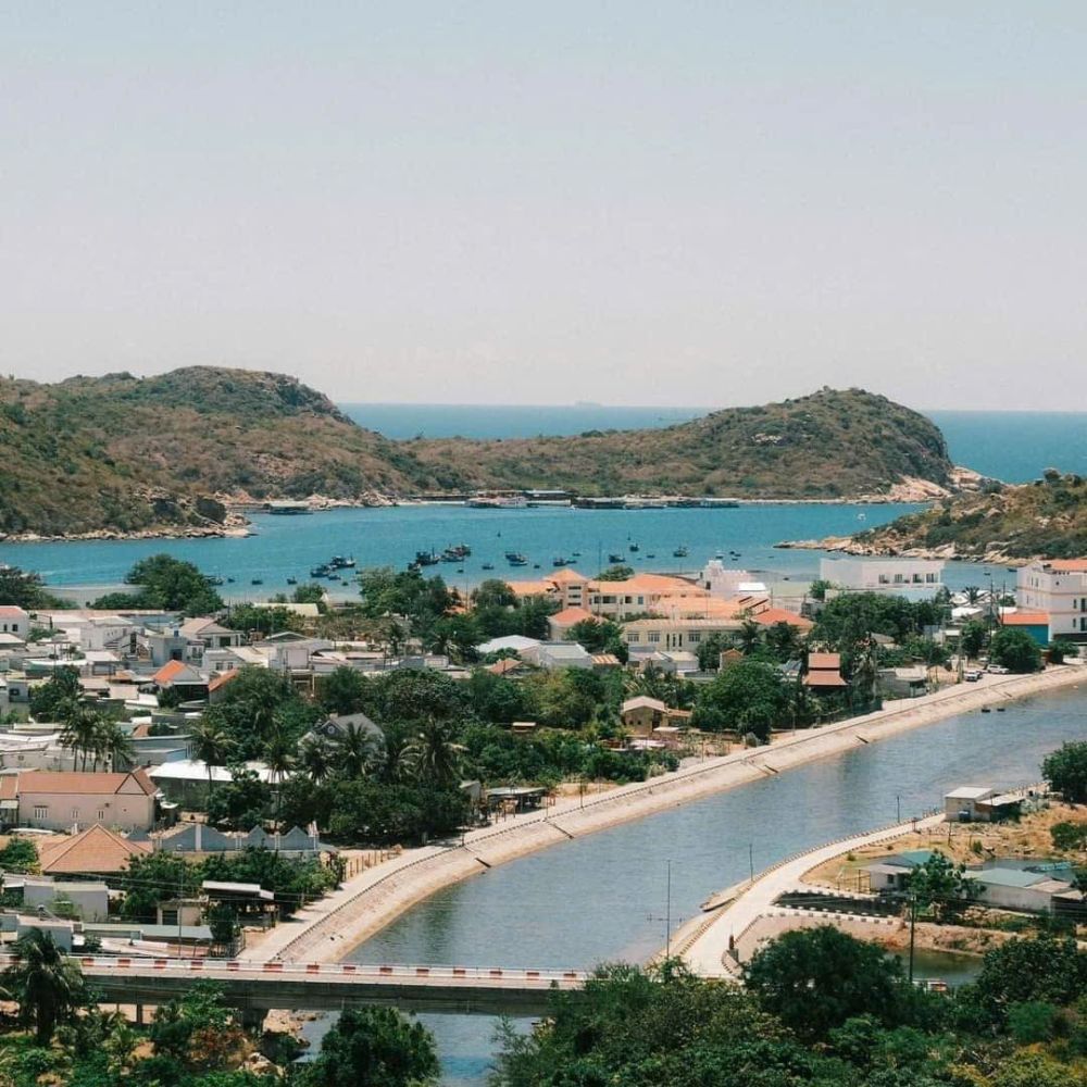Thuê Xe 4 Chỗ Sân Bay Cam Ranh Đi Vĩnh Hy Thuê Xe 4 Chỗ Sân Bay Cam Ranh Đi Vĩnh Hy