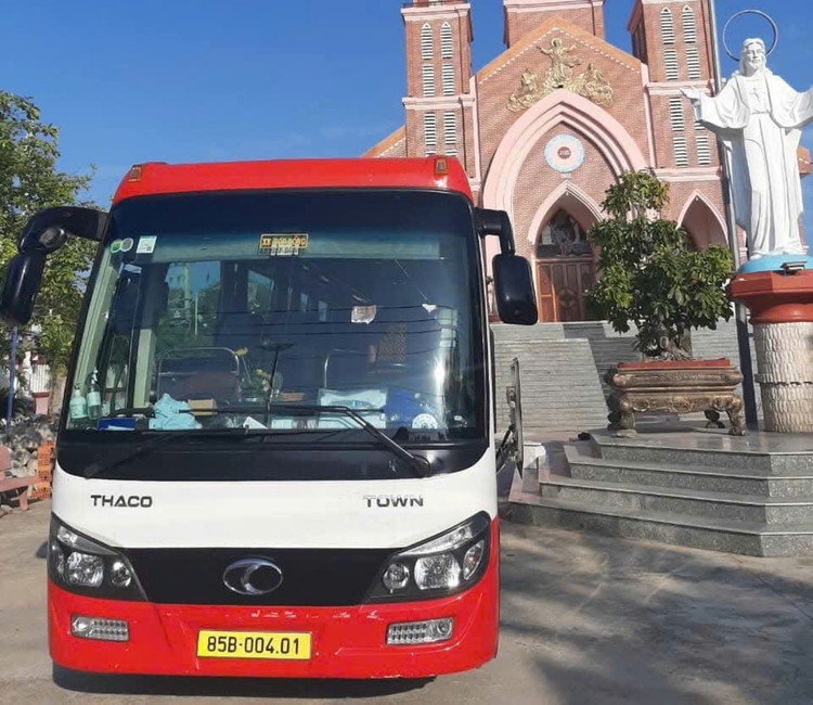 xe du lịch phan rang Dịch vụ xe du lich Phan Rang tại Ninh Thuận (23)