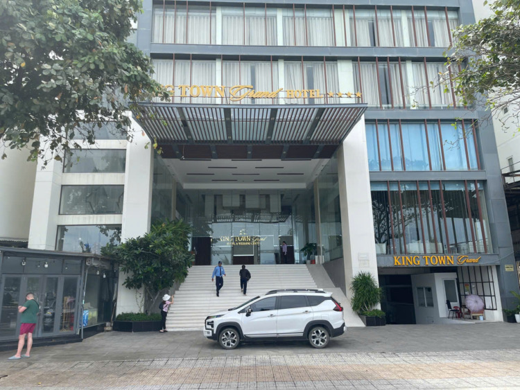 Thuê xe Nha Trang đi Vĩnh Hy giá rẻ